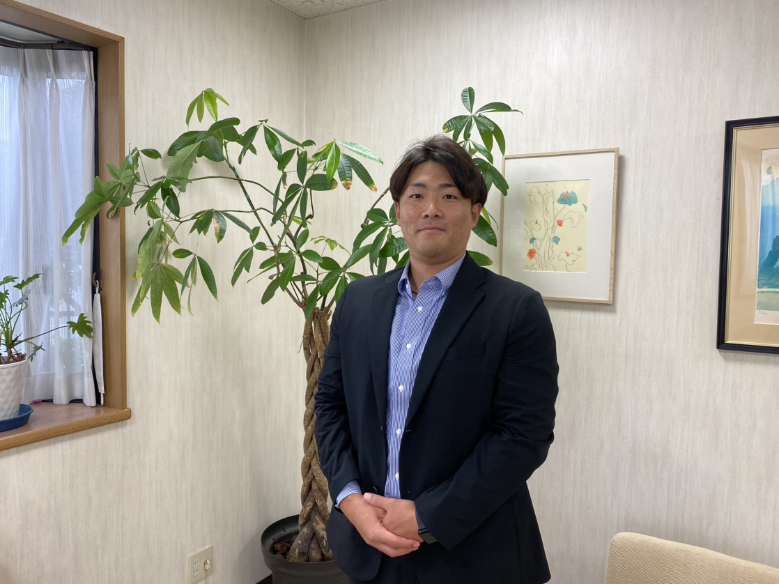 総務部 德井 琢真
